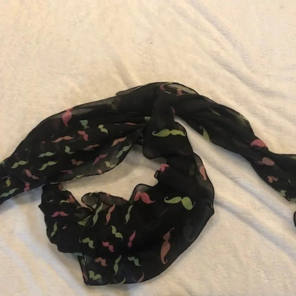 Bundle 2 colorful scarves - Picture 2 of 9